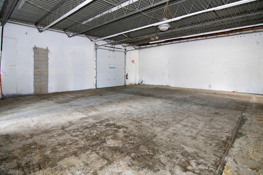 More Photos Of 1250 N Black Horse Pike, Williamstown Showroom For Sale