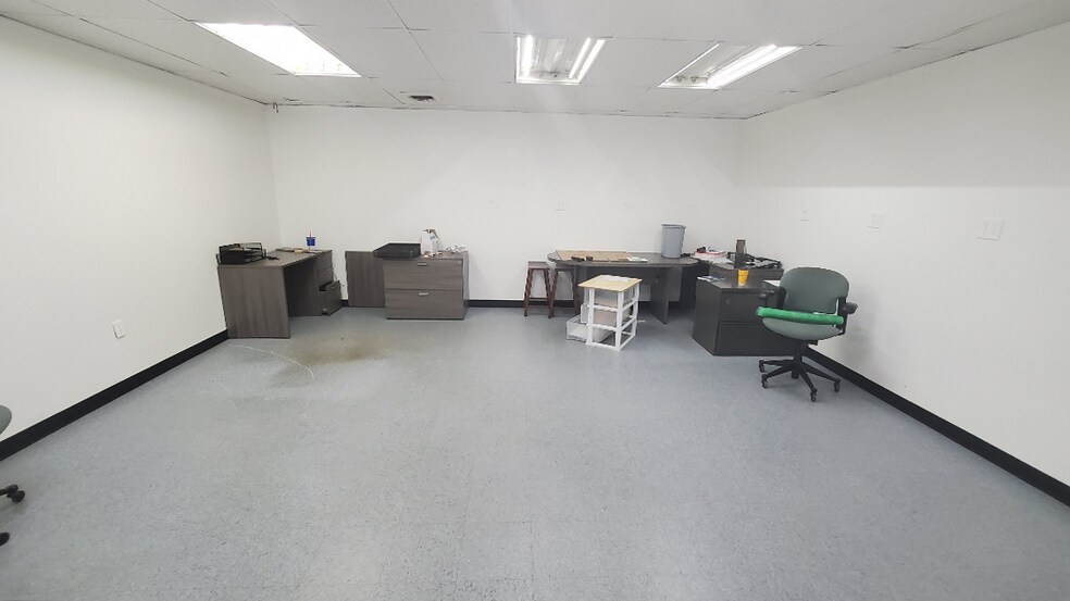 More Photos Of 1503-1505 Alum Creek Dr, Columbus Warehouse For Sale