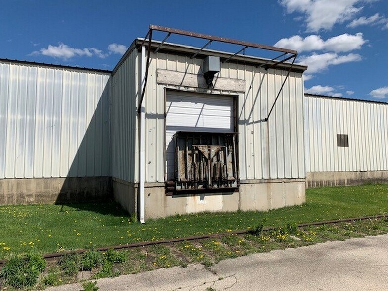 More Photos Of 1150 McConnell Rd, Woodstock Warehouse For Lease