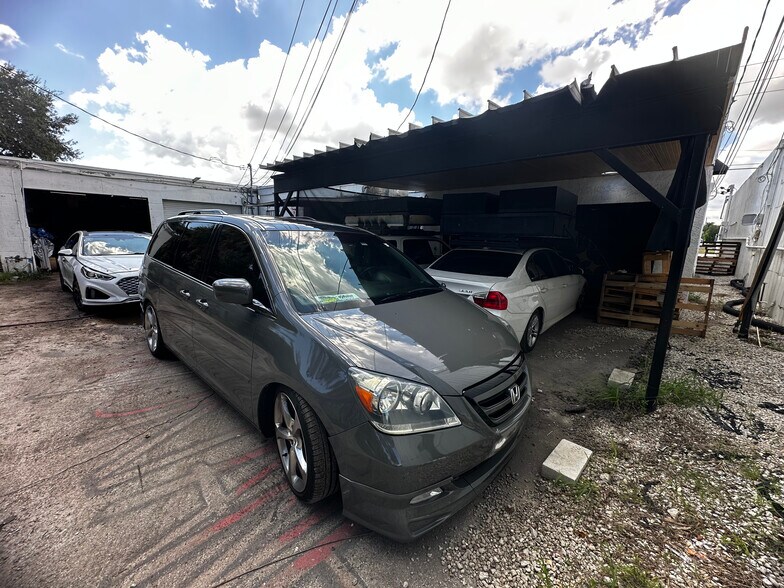 More Photos Of 608 N Dixie Hwy, Lantana Storefront Retail Residential For Sale