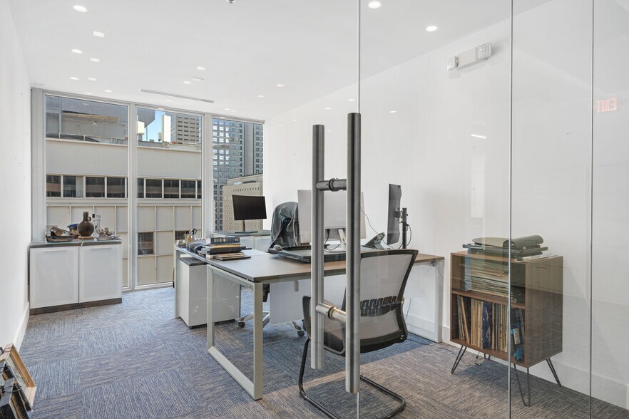 More Photos Of 150 SE 2nd Ave, Miami Office Residential For Sale