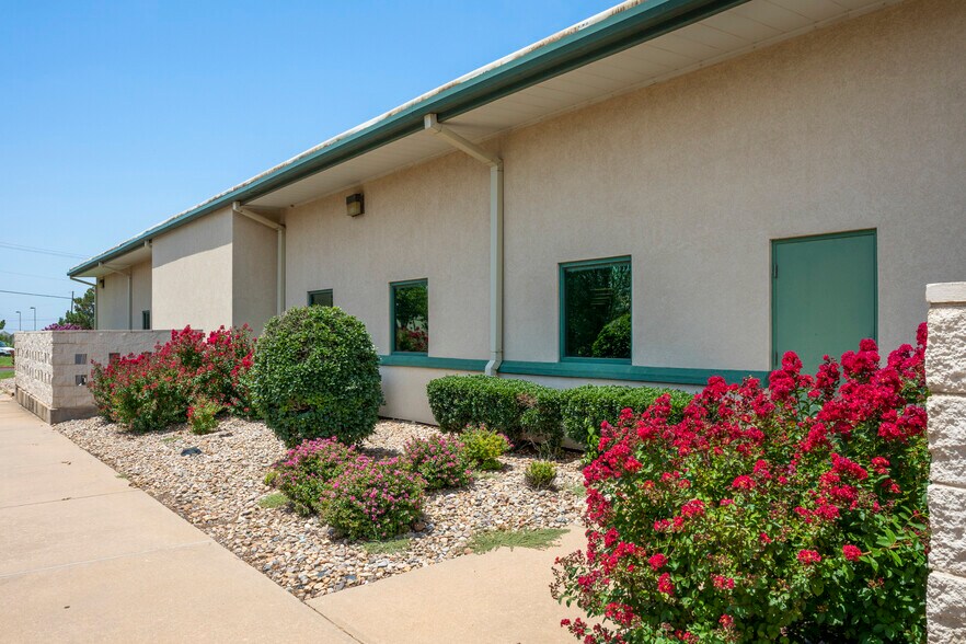 More Photos Of 3101 Technology Dr, Edmond Light Distribution For Lease