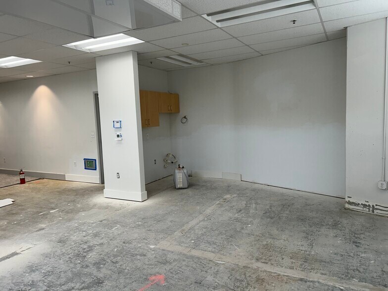 More Photos Of 428 Alice St, Oakland Apartments For Lease