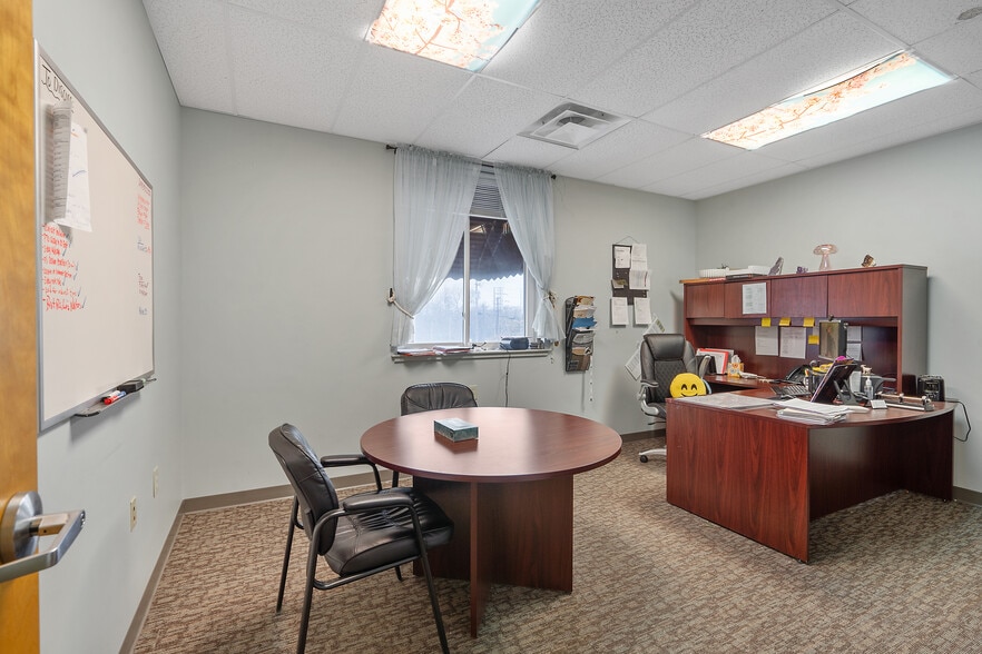 More Photos Of 34 Wright Ave, Auburn Truck Terminal For Sale