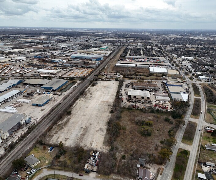 More Photos Of 7621 Wallisville Rd, Houston Land For Lease