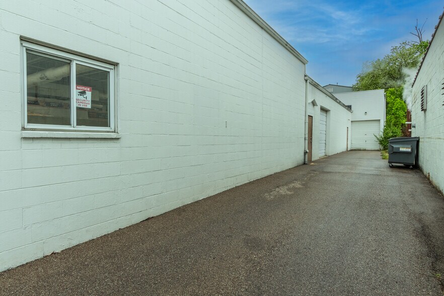 More Photos Of 5101 Crookshank Rd, Cincinnati Freestanding For Sale