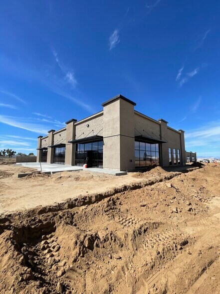 More Photos Of 1133 W Avenue L12, Lancaster Light Distribution For Lease