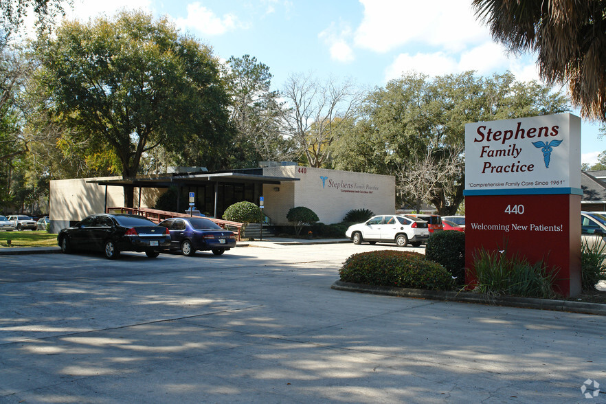 Primary Photo Of 440 Kingsley Ave, Orange Park Medical For Lease