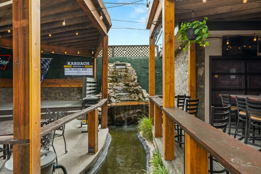 More Photos Of 5200 Doniphan Dr, El Paso Bar For Sale