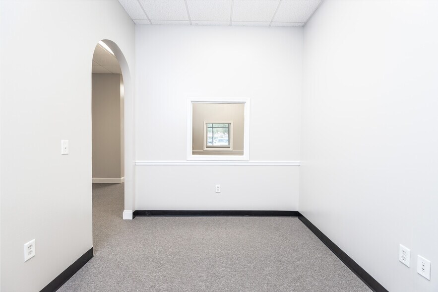 More Photos Of 12276 San Jose Blvd, Jacksonville Office For Sale