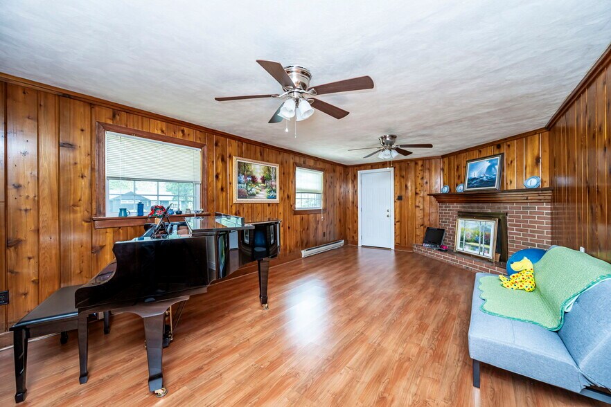 More Photos Of 7740 Cherokee Rd, Richmond Religious Facility For Sale