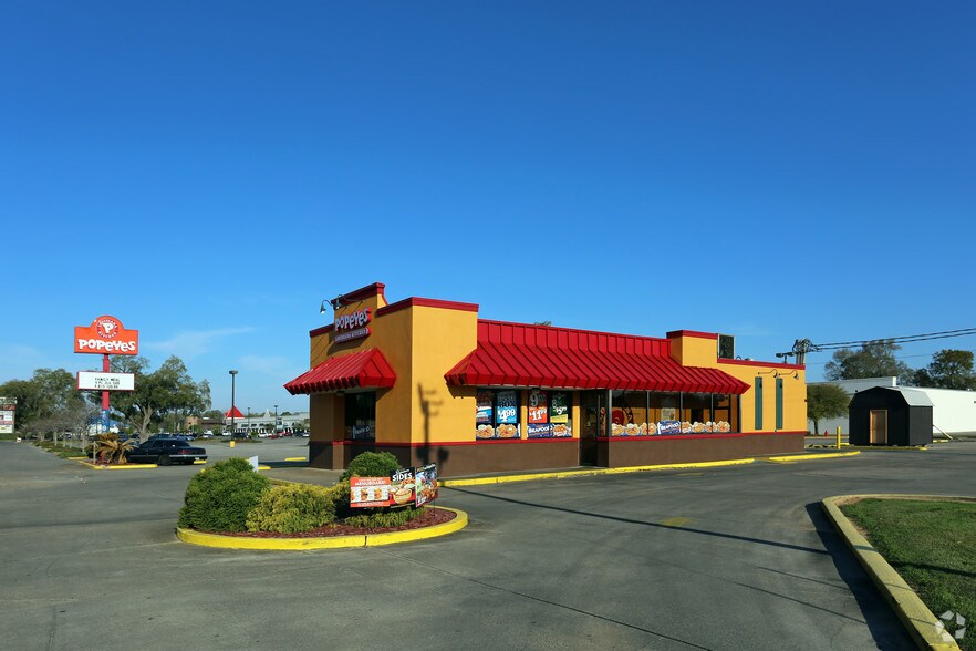 More Photos Of 312 E Nine Mile Rd, Pensacola Storefront For Lease