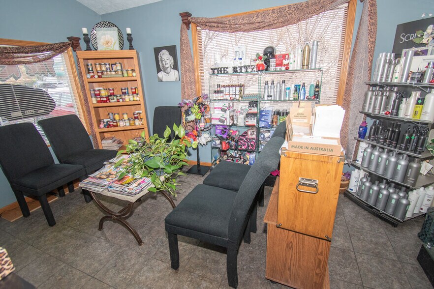 More Photos Of 3861 Main St, Mineral Ridge Office For Sale