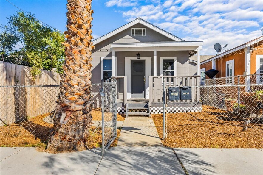 More Photos Of 1425 Coolidge Ave, National City Apartments For Sale