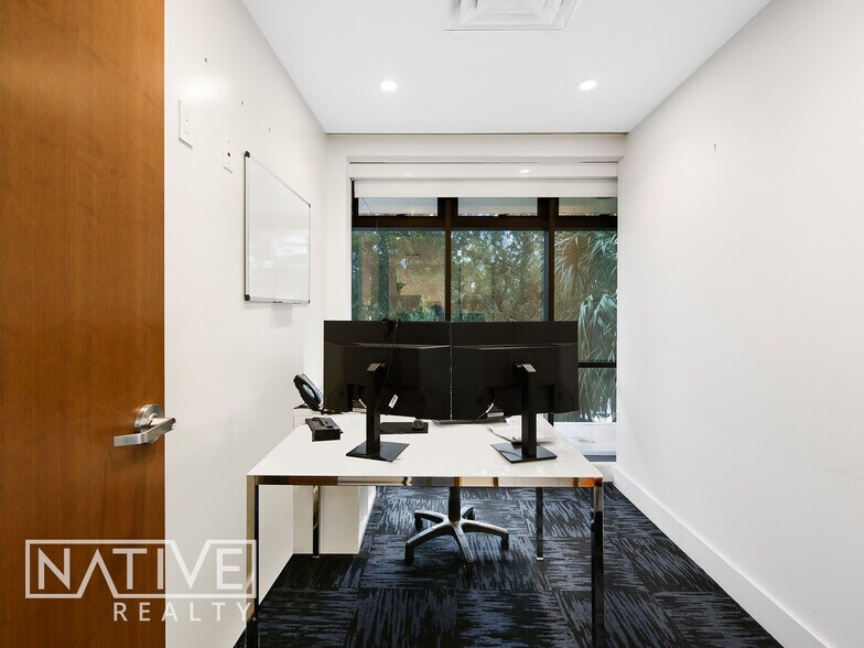 More Photos Of 910 SE 17th St, Fort Lauderdale Office For Lease