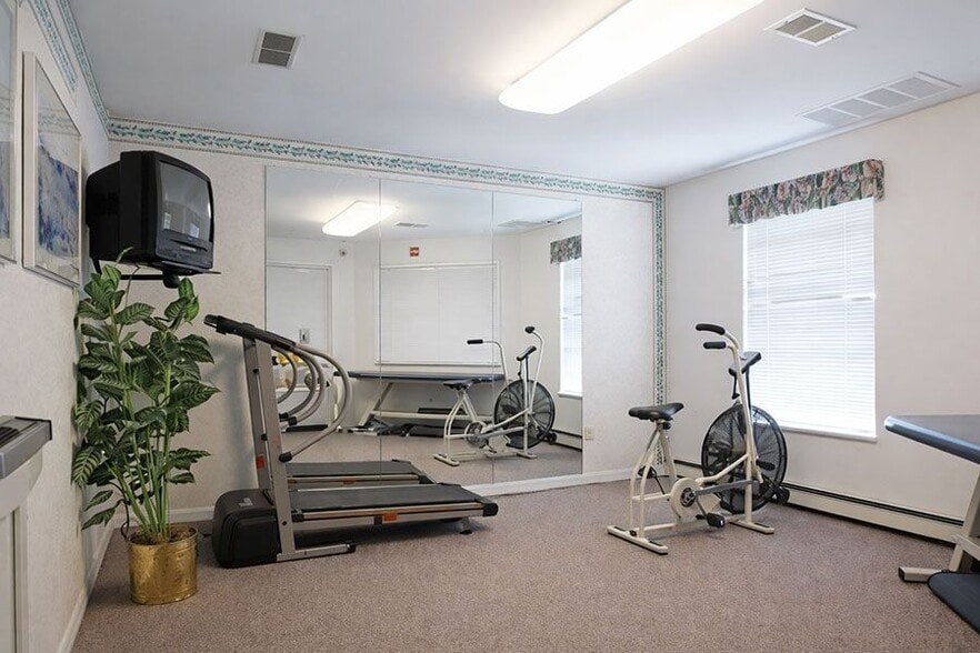 More Photos Of 3345 Military St, Port Huron Apartments For Sale