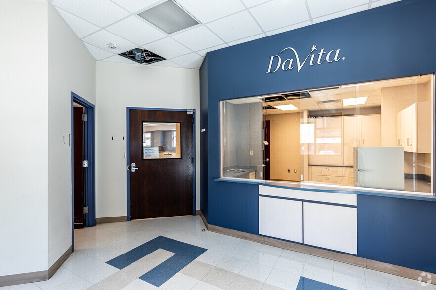 More Photos Of 501 Oak St, Leavenworth Medical For Lease