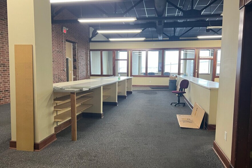 More Photos Of 1127 W 8th St, Kansas City Warehouse For Lease