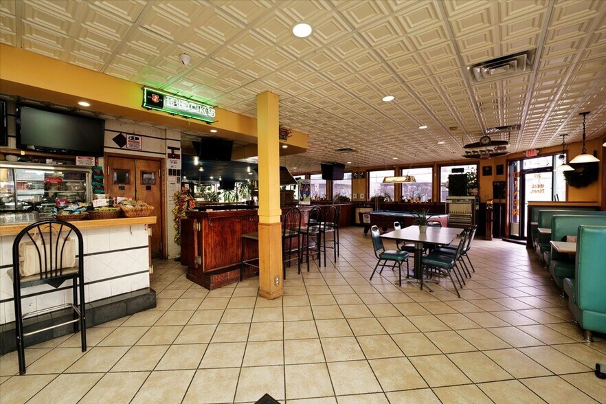 More Photos Of 217-219 Frelinghuysen Ave, Newark General Retail For Sale