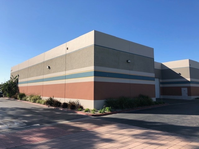 More Photos Of 4483 McGrath St, Ventura Service For Lease