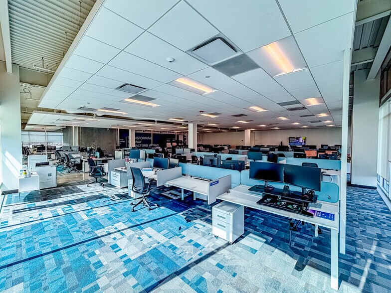 More Photos Of 2600 NE 11th St, Bentonville Office For Lease