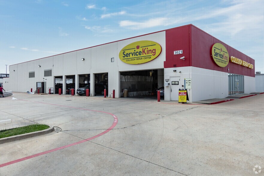 Primary Photo Of 3021 Eagle Dr, Grand Prairie Auto Repair For Sale
