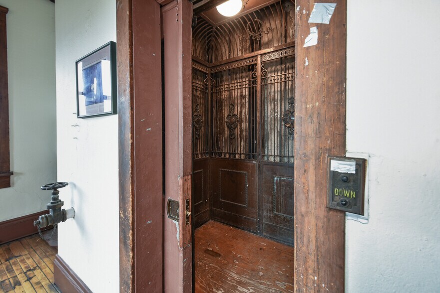 More Photos Of 4403 St Clair Ave, Cleveland Coworking Space