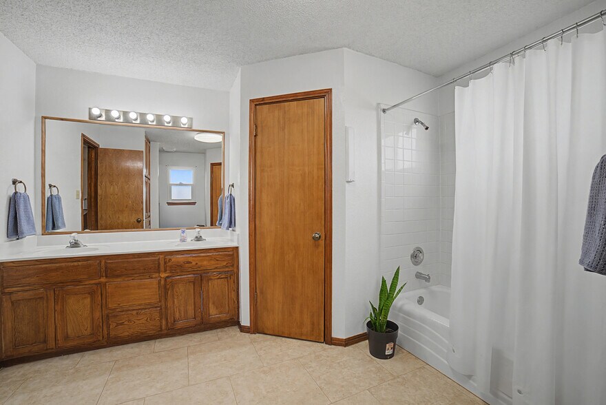 More Photos Of 1050 County Road 141, Georgetown Land For Sale