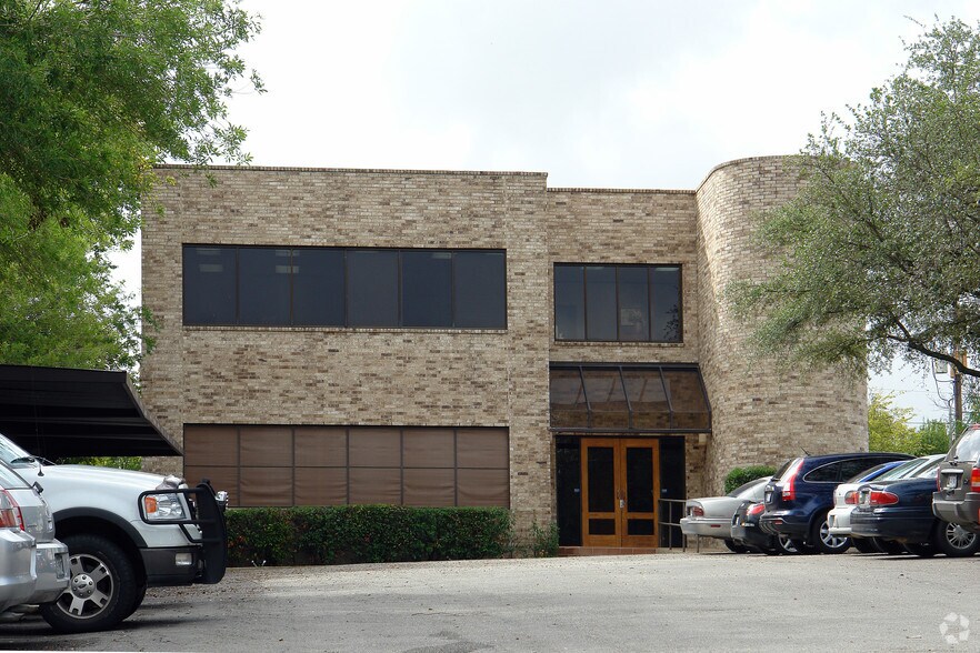 More Photos Of 518 E Ramsey Rd, San Antonio Medical For Lease