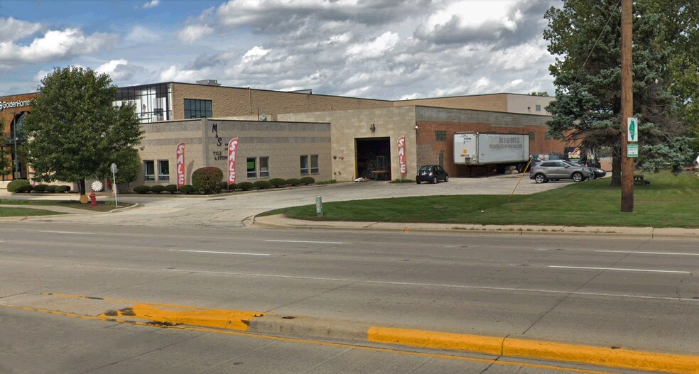 More Photos Of 2500 Touhy Ave, Elk Grove Village Warehouse For Lease
