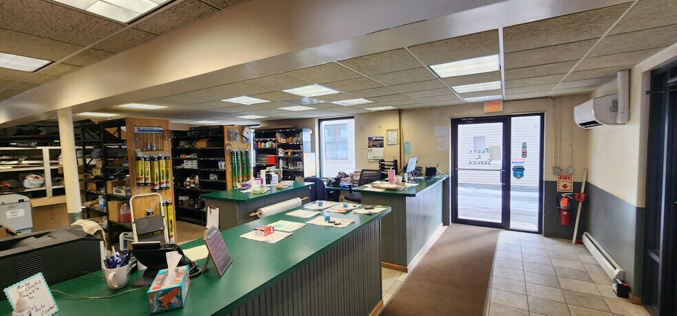 More Photos Of 4579 Lake Rd S, Brockport Auto Dealership For Lease