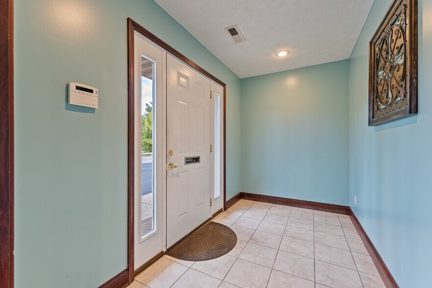 More Photos Of 5555 Us-60 E, Huntington Office For Sale