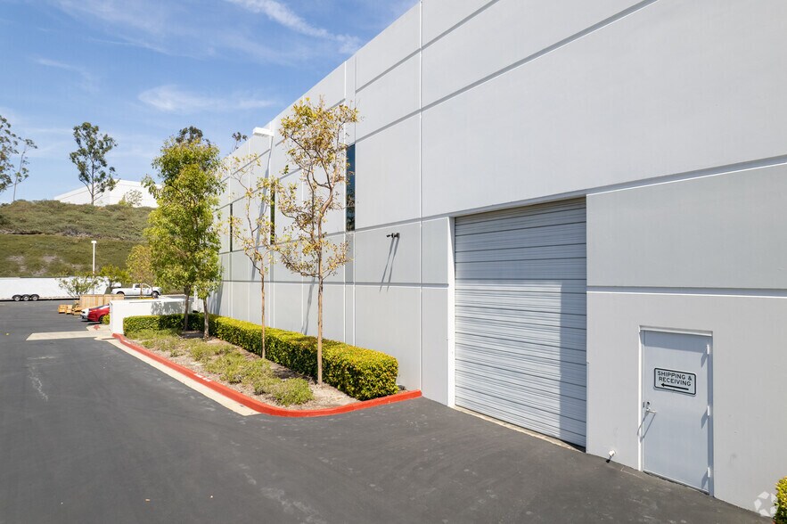 More Photos Of 19641 Da Vinci, Foothill Ranch Warehouse For Lease