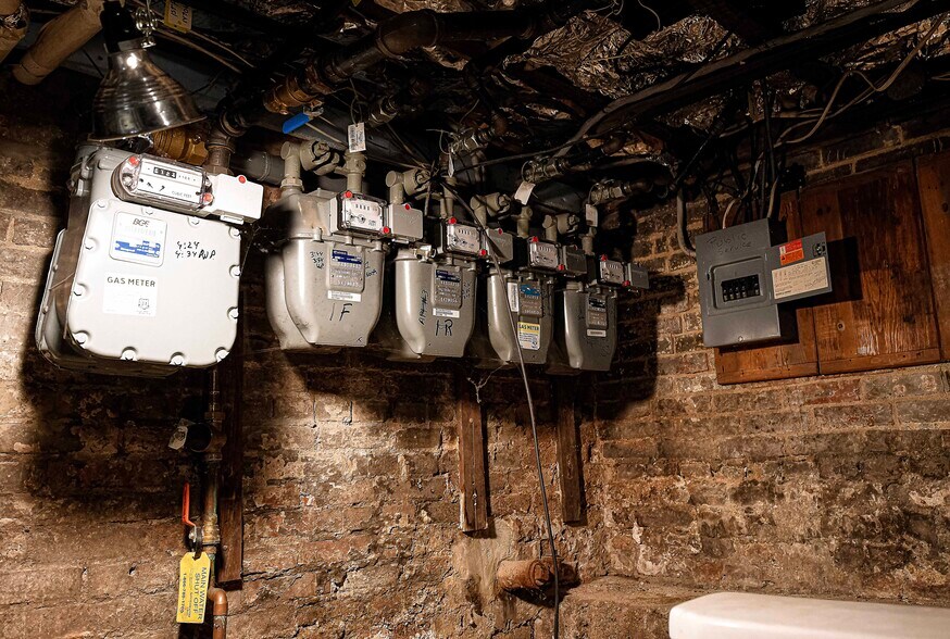 More Photos Of 1537 S Rolling Rd, Halethorpe Apartments For Sale