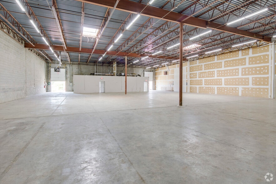 More Photos Of 9100-9136 E Hampton Dr, Capitol Heights Unknown For Lease