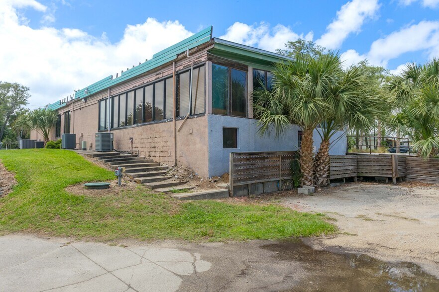 More Photos Of 801 Ponce De Leon Blvd, Saint Augustine Freestanding For Sale