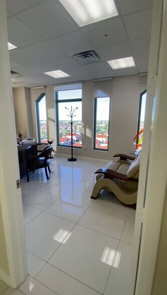 More Photos Of 2387 W 68th St, Hialeah Medical For Lease