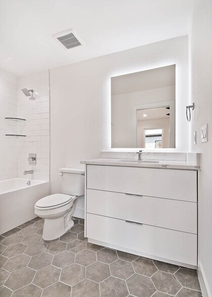 More Photos Of 204 9th St, Bentonville Apartments For Sale