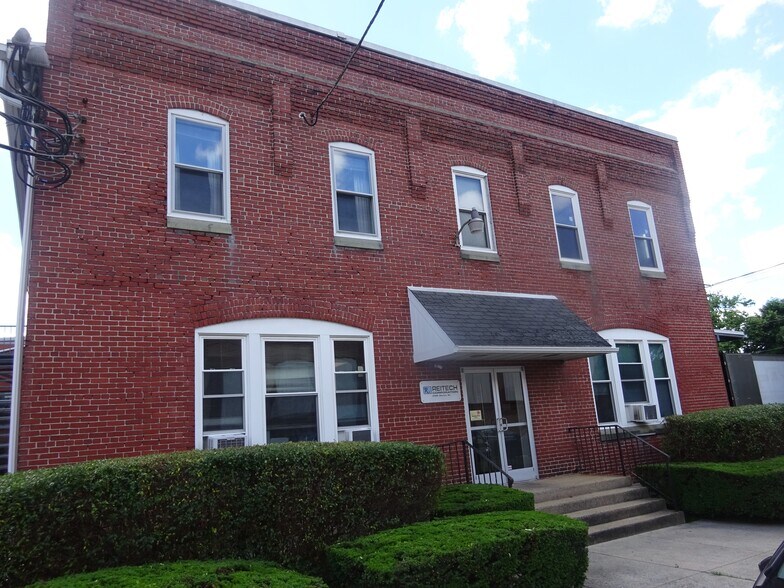 More Photos Of 3146 Marion St, Laureldale Manufacturing For Sale