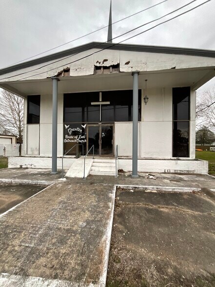 More Photos Of 609 Oak St, La Marque Warehouse For Sale