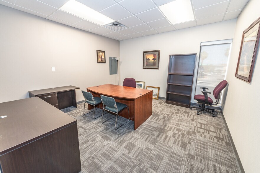 More Photos Of 6345 S Pecos Rd, Las Vegas Office For Lease