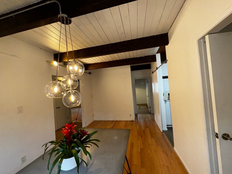 More Photos Of 1418 Abbot Kinney Blvd, Venice Office Residential For Lease