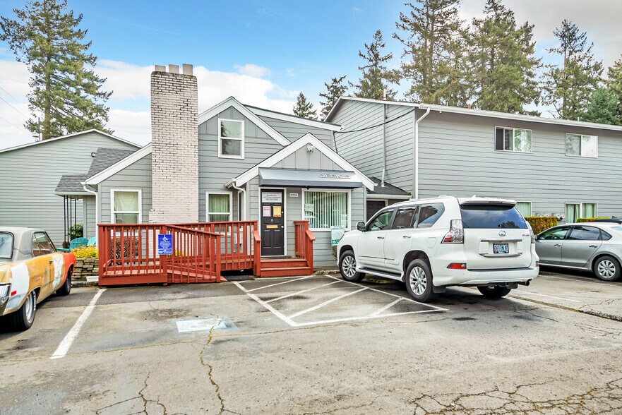 More Photos Of 16300-16400 E Burnside St, Gresham Apartments For Sale