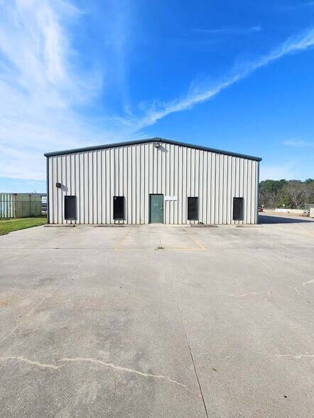 More Photos Of 12068 FM 3083 Rd, Conroe Warehouse For Lease