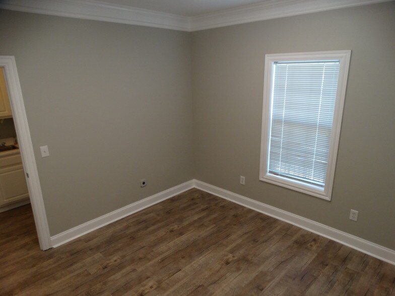 More Photos Of 1050 Shiloh Rd NW, Kennesaw Medical For Sale