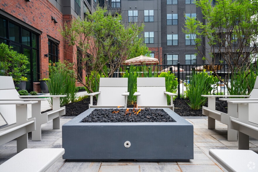 More Photos Of 3558 Elm St, Atlanta Apartments For Lease