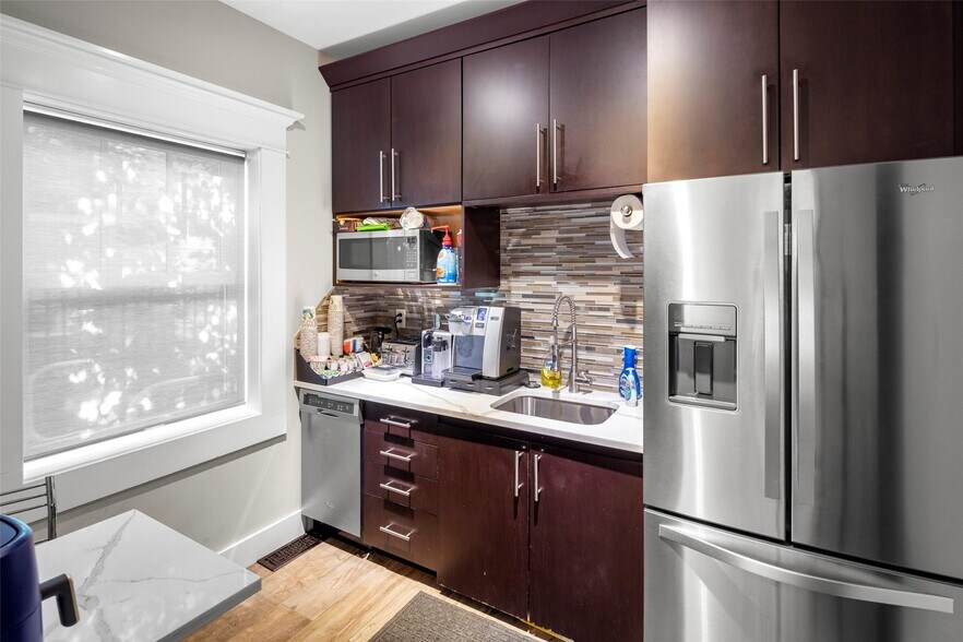 More Photos Of 135 Broad St, Asheville Office For Sale