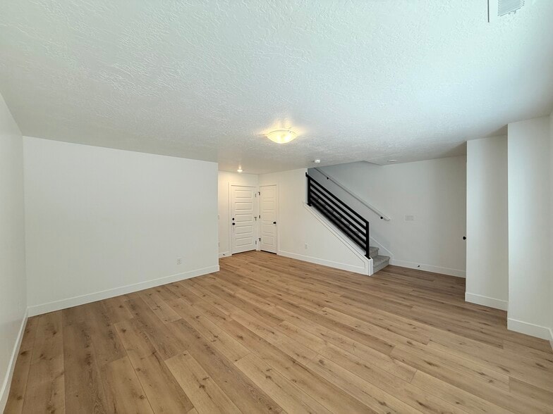 More Photos Of , Sandy Multifamily For Sale