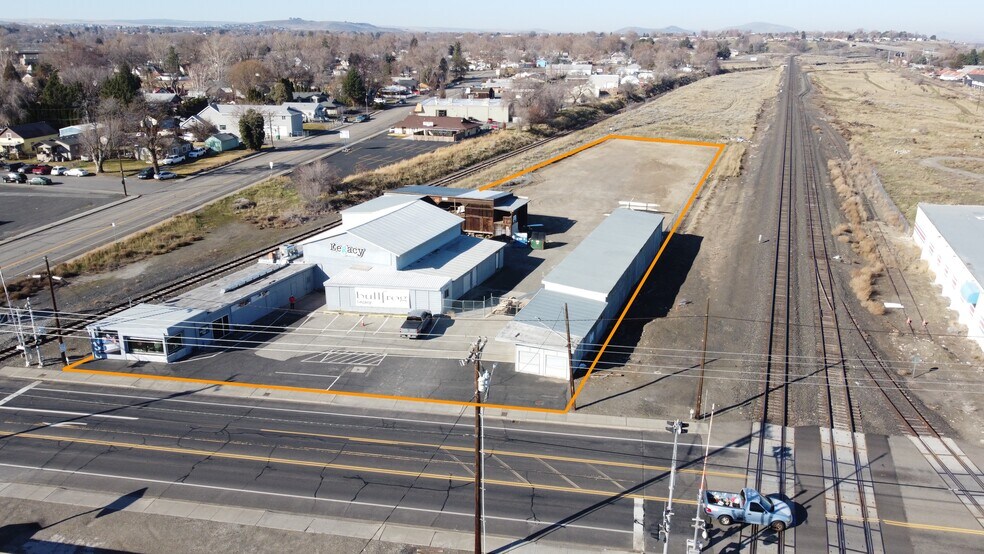 Primary Photo Of 201 N Fruitland St, Kennewick Industrial For Sale
