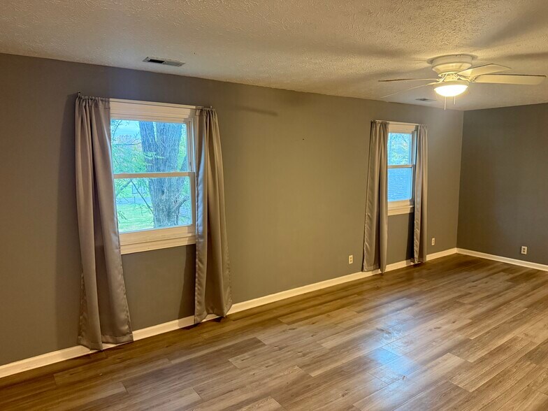 More Photos Of 285 S Chestnut St, Monrovia Apartments For Sale